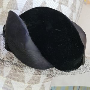 Black Twist Vintage Fascinator